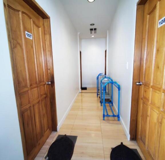 اتاق استاندارد, Pescadores Suites Moalboal