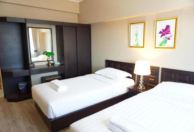 اتاق استاندارد با چشم‌انداز شهر, Taris Art Hotel Phrae