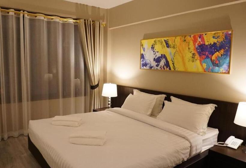 Полулюкс, Taris Art Hotel Phrae