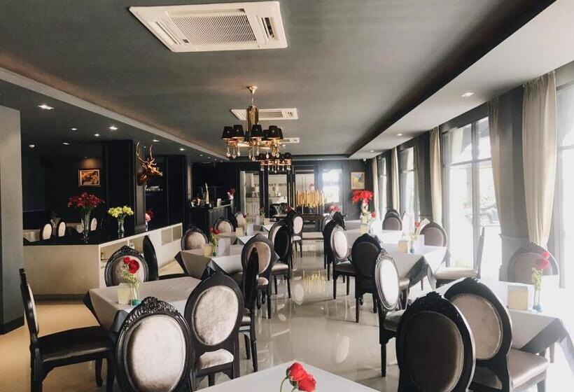 Полулюкс, Taris Art Hotel Phrae