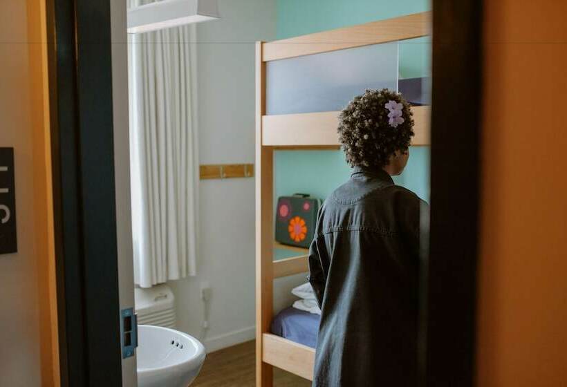 غرفة قياسية, The Quisby