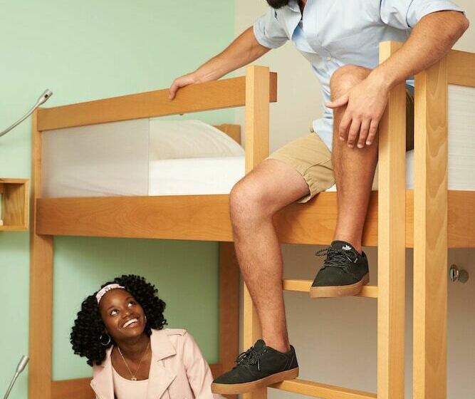 غرفة قياسية, The Quisby