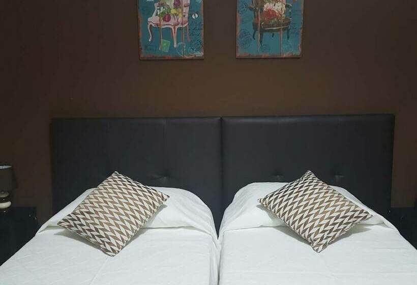 스위트, Almancil Hostel