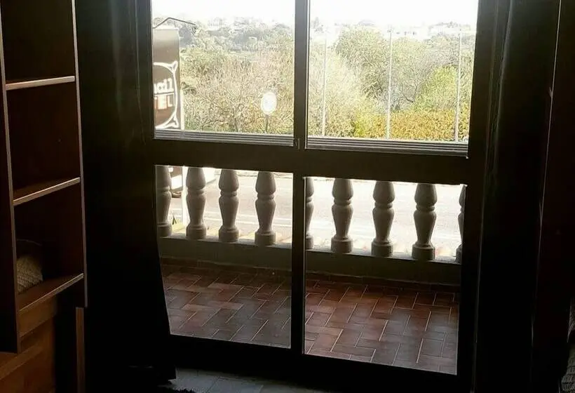 Vuode Makuusalissa, Almancil Hostel