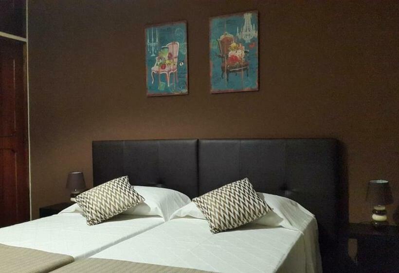 스위트, Almancil Hostel