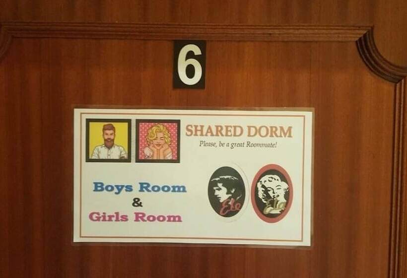 공동 객실, Almancil Hostel