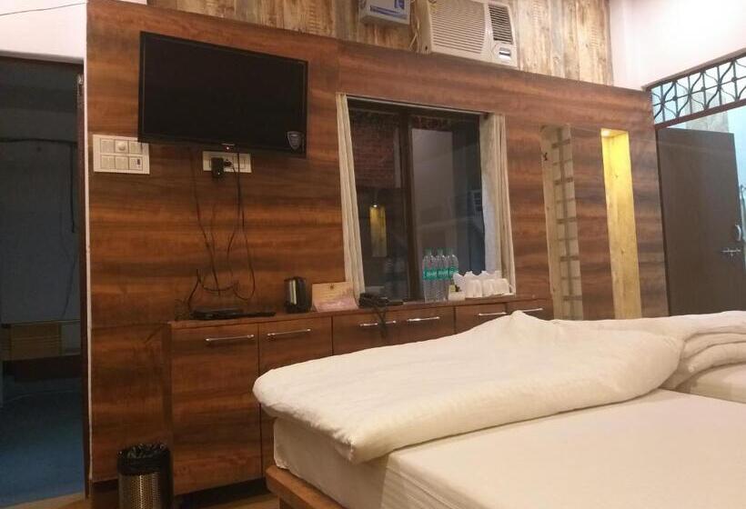 اتاق خانوادگی, Dwivedi Hotels Hotel Elena