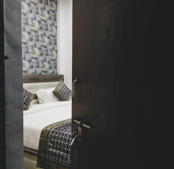 سوئیت با چشمانداز رودخانه, Dwivedi Hotels Hotel Elena