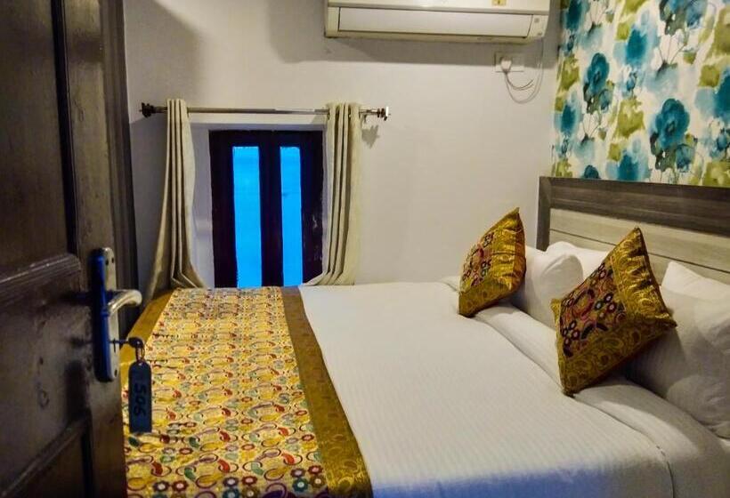 اتاق اکونومی, Dwivedi Hotels Hotel Elena