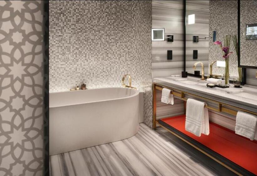اتاق لوکس با تخت بزرگ, Four Seasons Hotel Kuwait At Burj Alshaya