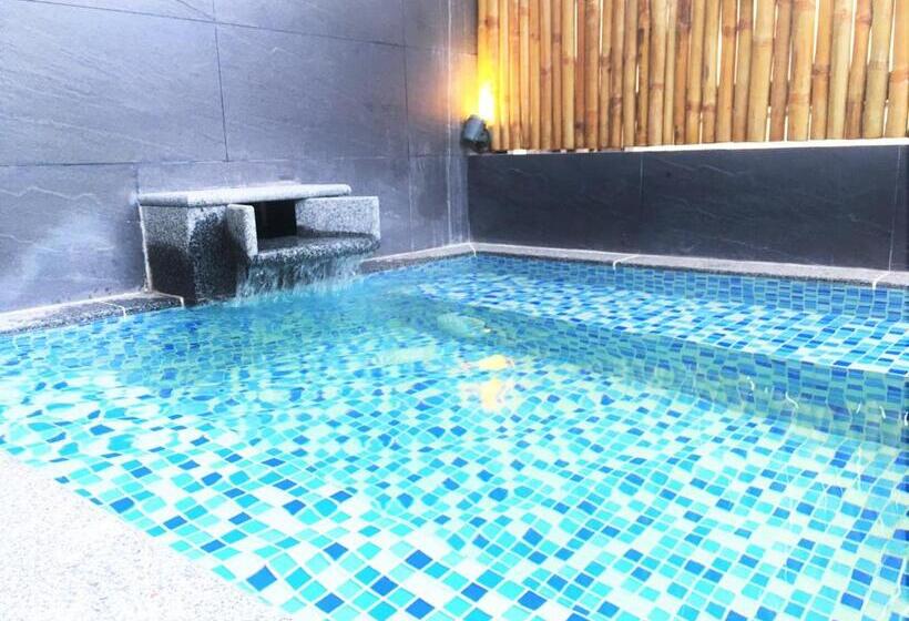 Номер Deluxe Внутренний, Azumaya Hotel Phnom Penh