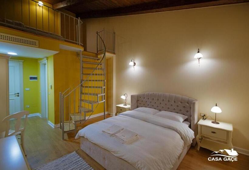 غرفة ديلوكس, Casa Gaçe