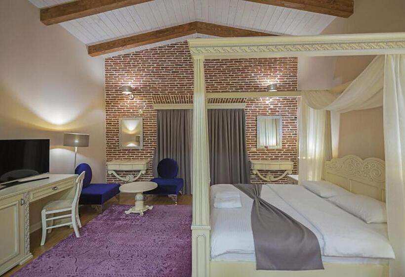 جناح سوبيريور, Casa Gaçe