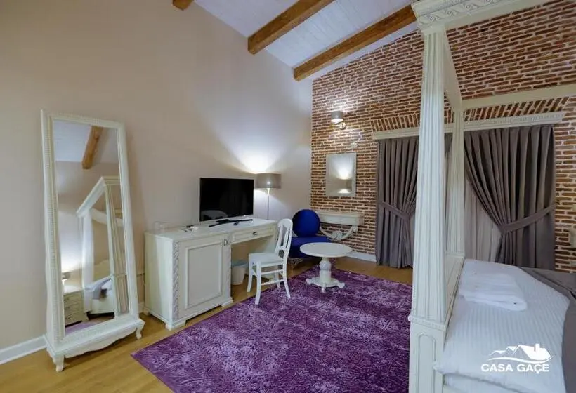 سوییت سوپریور, Casa Gaçe