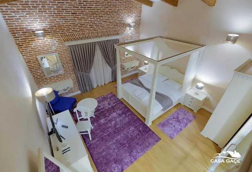 سوییت سوپریور, Casa Gaçe