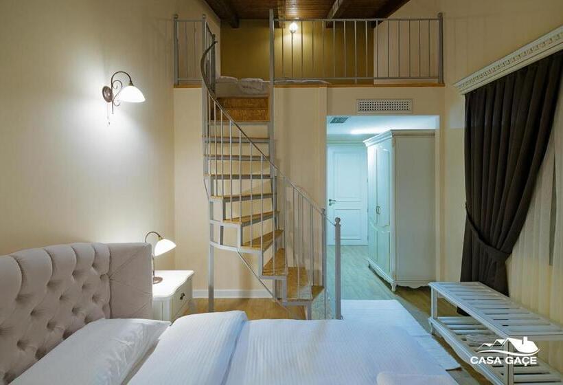 اتاق لوکس, Casa Gaçe