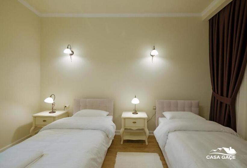 غرفة قياسية مطلة على المدينة, Casa Gaçe