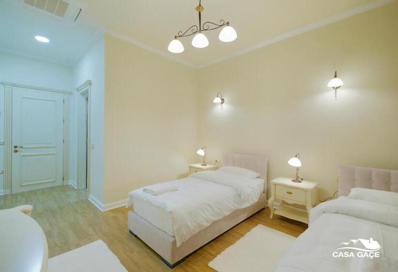 غرفة قياسية مطلة على المدينة, Casa Gaçe