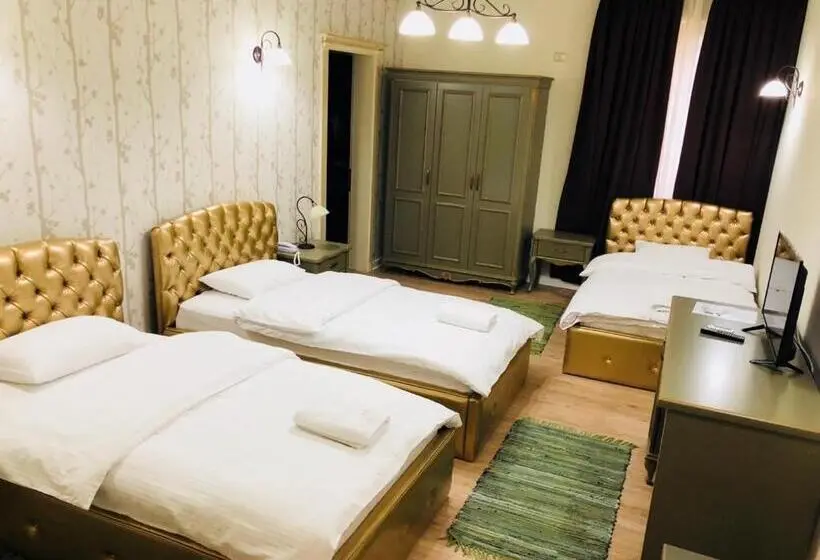 اتاق لوکس سه تخته, Casa Gaçe
