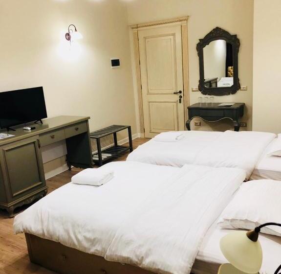 غرفة ديلوكس ثلاثية, Casa Gaçe