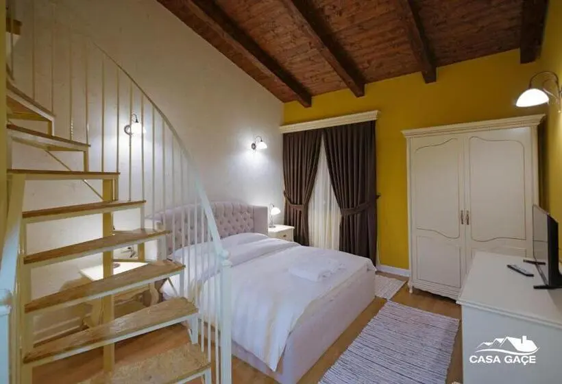 اتاق لوکس, Casa Gaçe