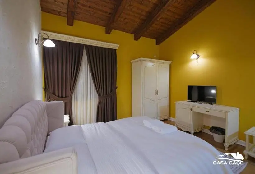 اتاق لوکس, Casa Gaçe