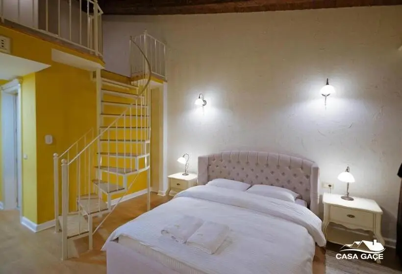 اتاق لوکس, Casa Gaçe