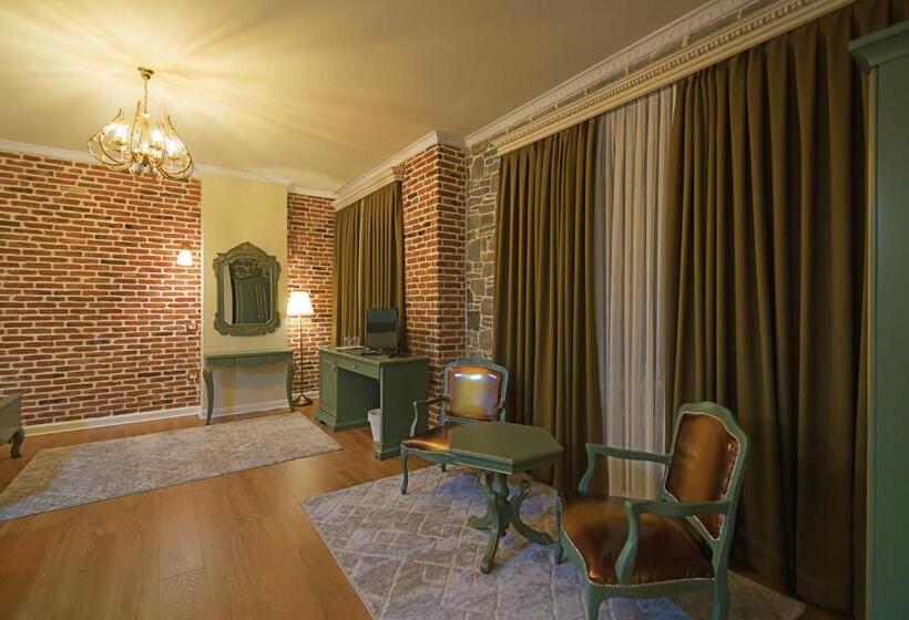 סוויטת ג'וניור, Casa Gaçe