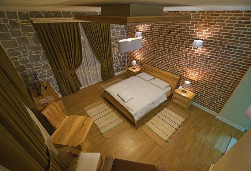 סוויטת ג'וניור, Casa Gaçe