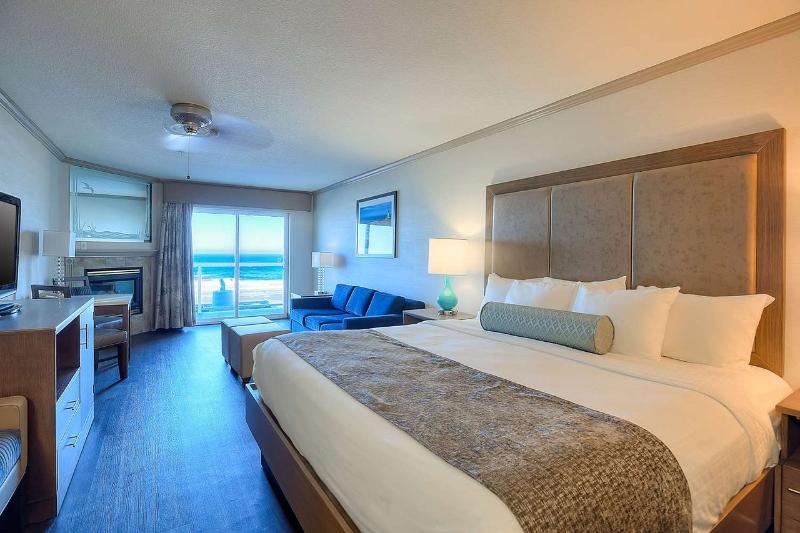 豪华房间, Four Seasons Hotel Kuwait At Burj Alshaya