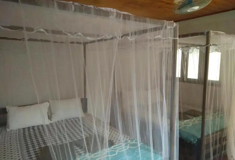 Perhehuone, Ocean View Beach Resort   Kalpitiya