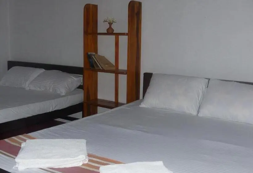 Perhejuniorsviitti, Ocean View Beach Resort   Kalpitiya