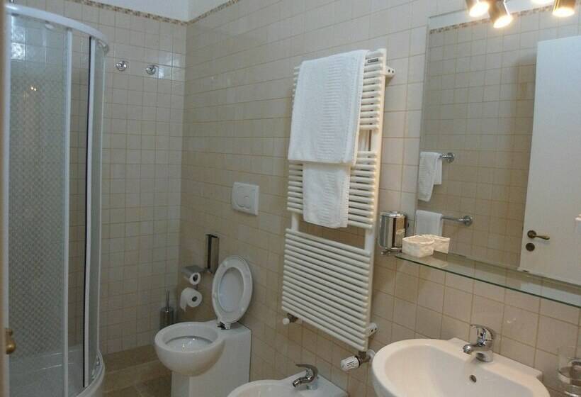 اتاق استاندارد, Parco Dei Manieri