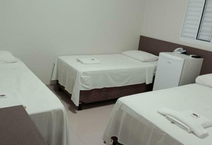 Четырехместный Номер Deluxe, Plaza Pontes E Lacerda