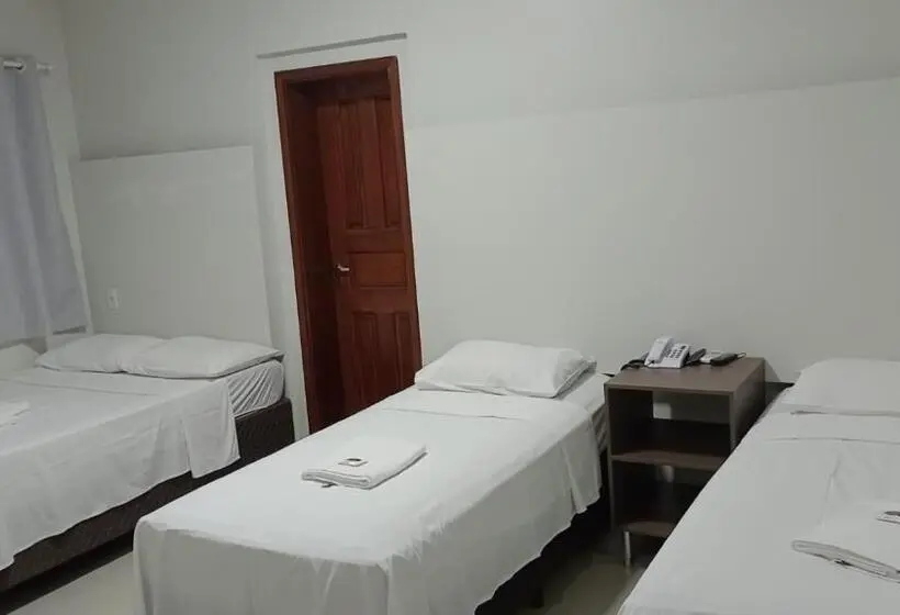 デラックスの４人部屋, Plaza Pontes E Lacerda