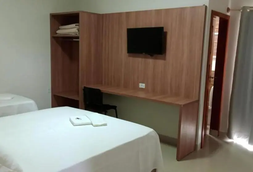 デラックスの４人部屋, Plaza Pontes E Lacerda
