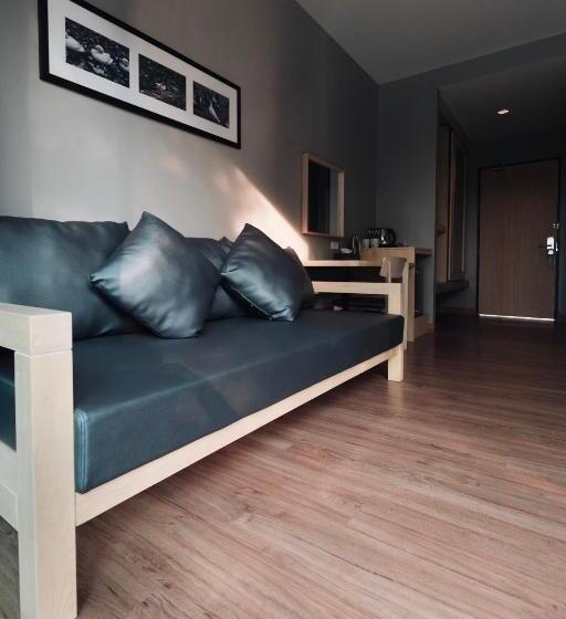 غرفة قياسية سرير كينج, Riverawan