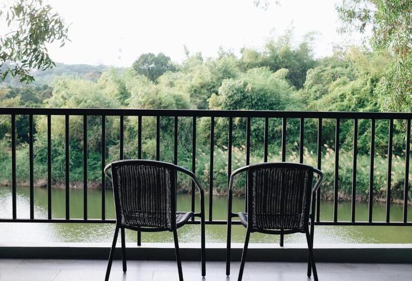 غرفة سوبيريور سرير كينج, Riverawan