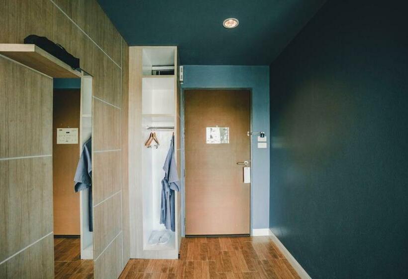 标准间, The Galla