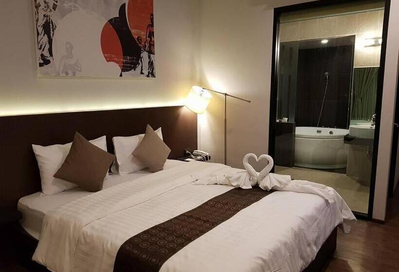 スタンダードスタジオ, Paklop Resort