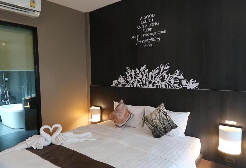 デラックスルーム, Paklop Resort