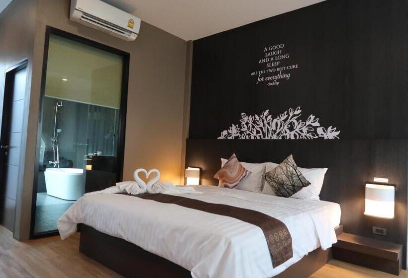 デラックスルーム, Paklop Resort