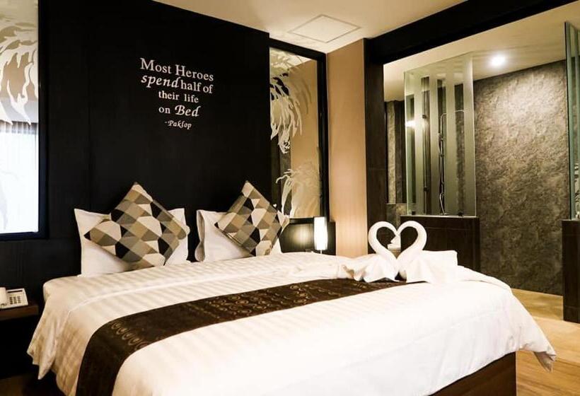 デラックスルーム, Paklop Resort