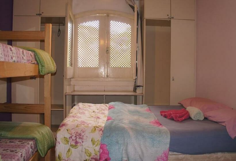 Suite Familiare, Share Guest Hostel