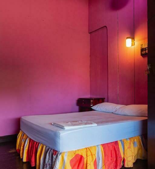 Номер Стандарт Совместная Ванная, Hostal Lazybones