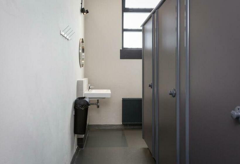 스탠다드 룸 공동 욕실, Alibi Hostel Leeuwarden