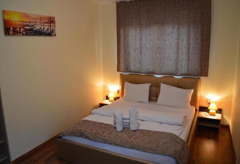 اتاق استاندارد با وان آب گرم, Casa Aurelia