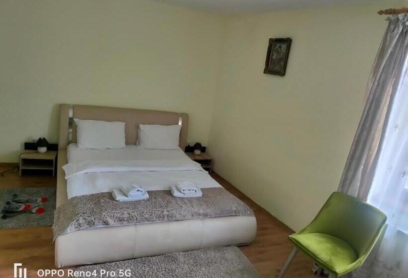 اتاق لوکس, Casa Aurelia