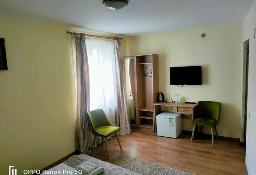 اتاق لوکس, Casa Aurelia