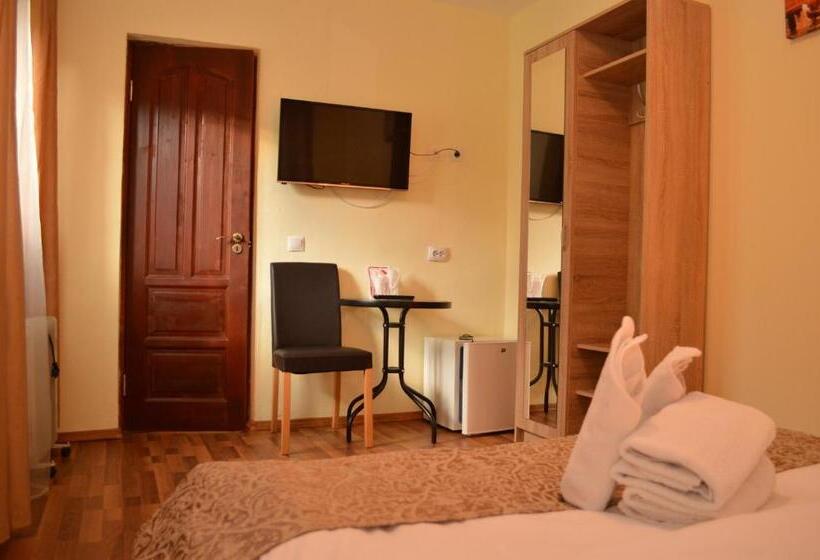 اتاق لوکس, Casa Aurelia